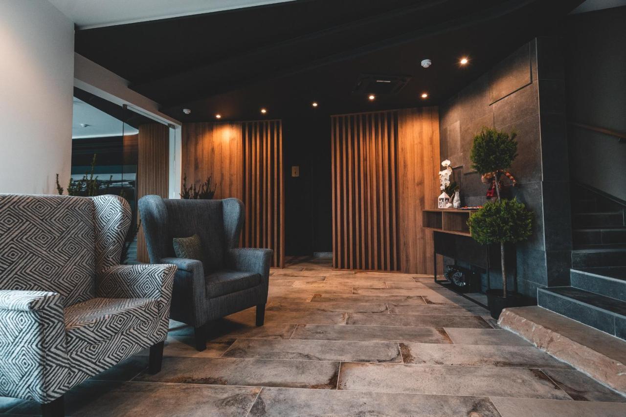 Mediterraneo Luxury Room Strigoniu Exterior foto