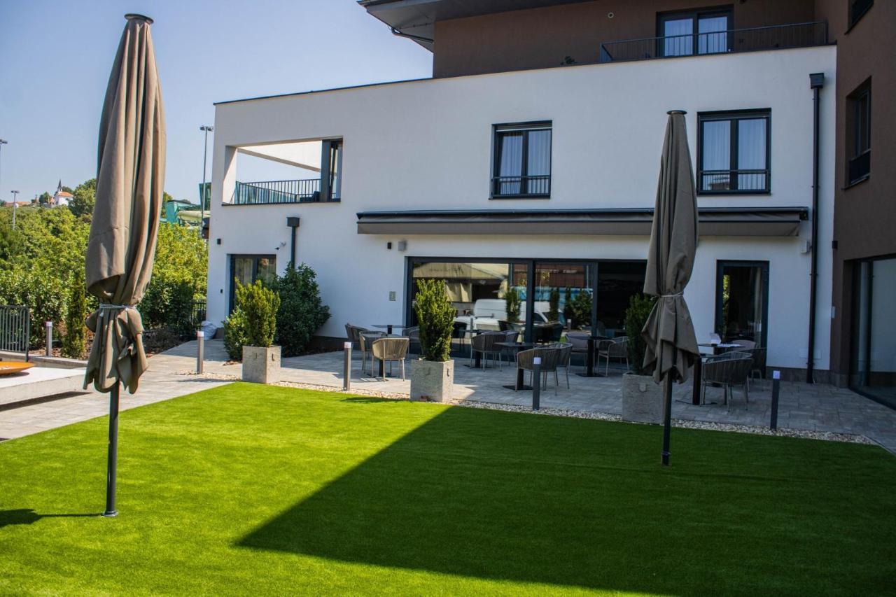 Mediterraneo Luxury Room Strigoniu Exterior foto